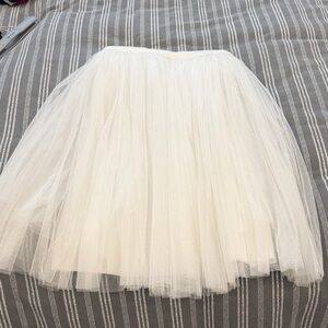 Elegant White Tulle Skirt